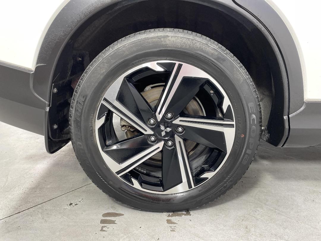 Photo '12' of Mitsubishi Eclipse Cross