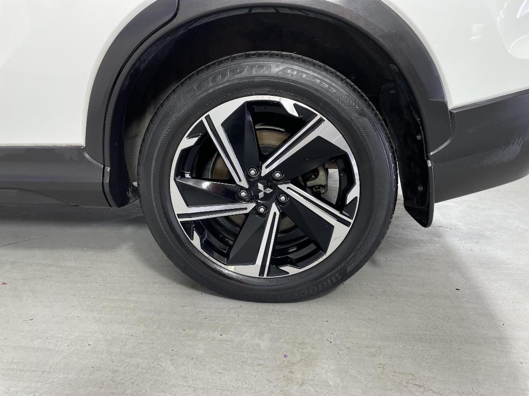 Photo '11' of Mitsubishi Eclipse Cross