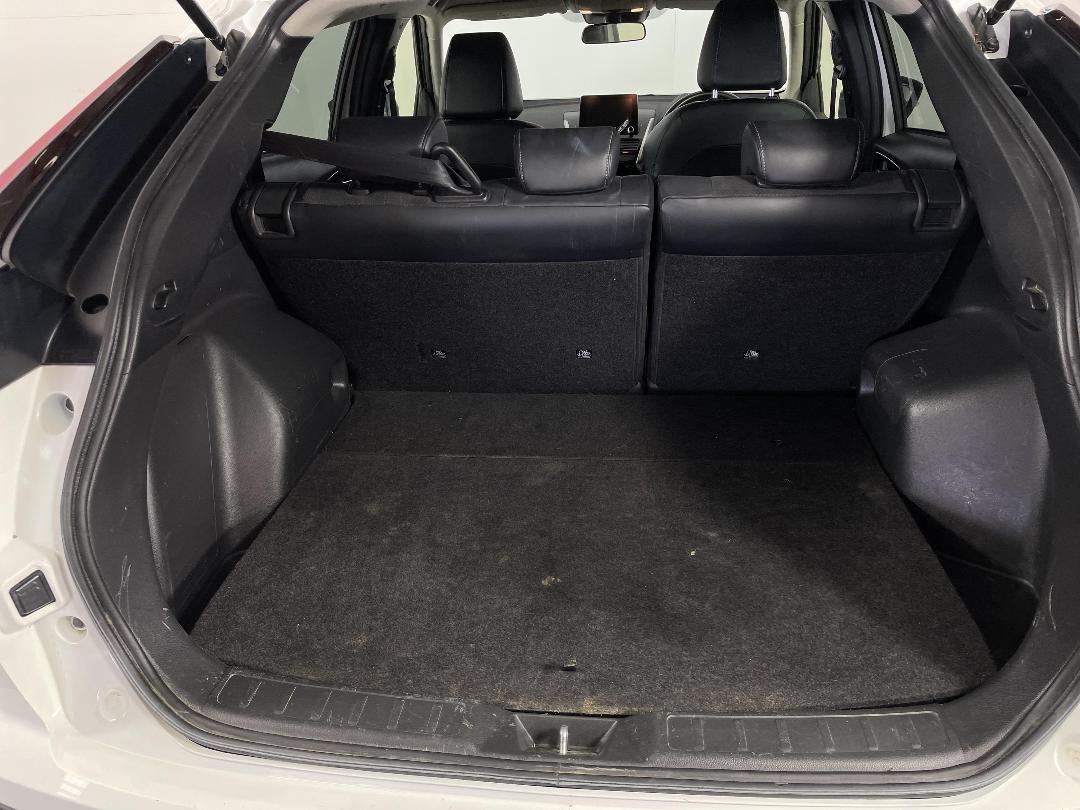 Photo '14' of Mitsubishi Eclipse Cross