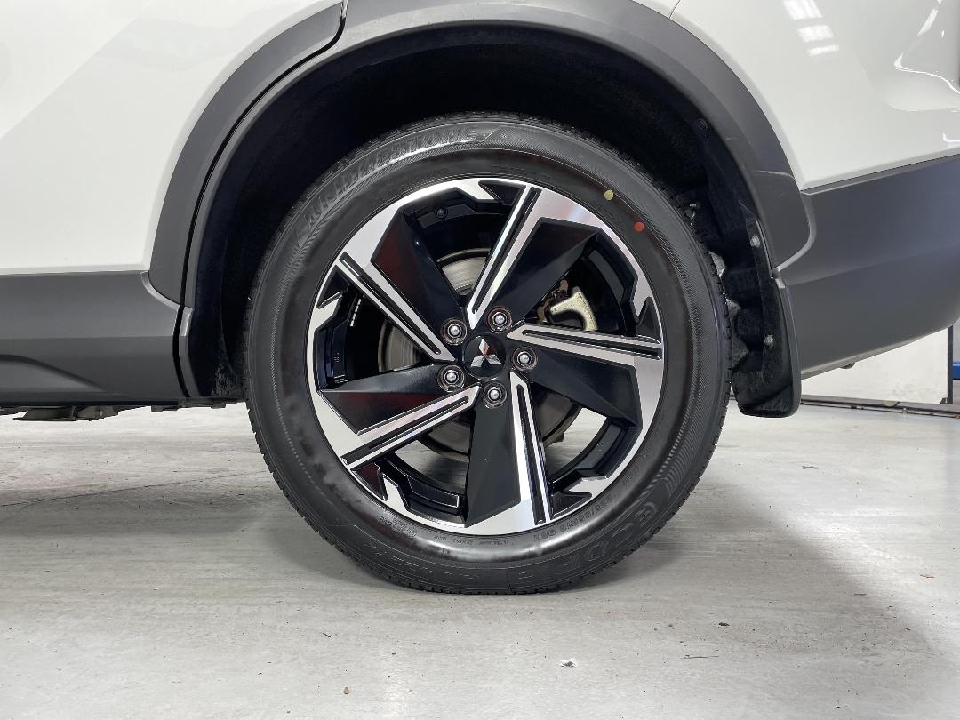 Photo '11' of Mitsubishi Eclipse Cross