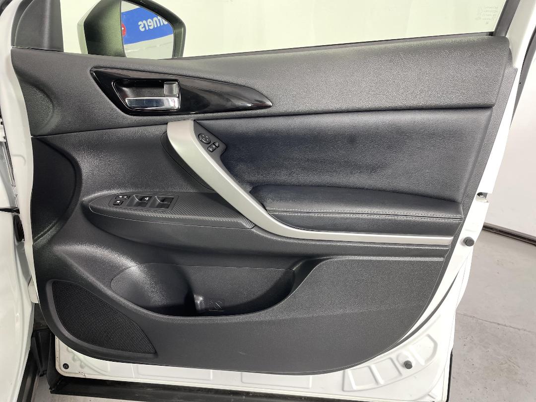 Photo '15' of Mitsubishi Eclipse Cross