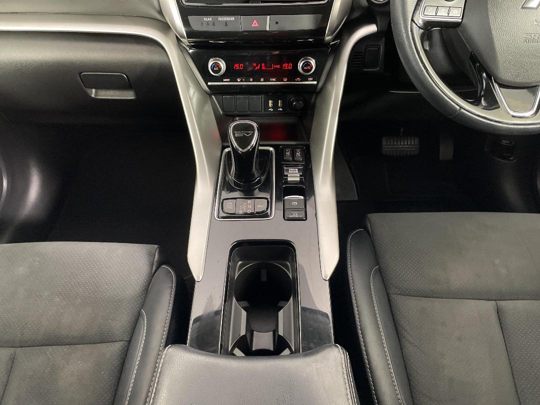 Photo '18' of Mitsubishi Eclipse Cross