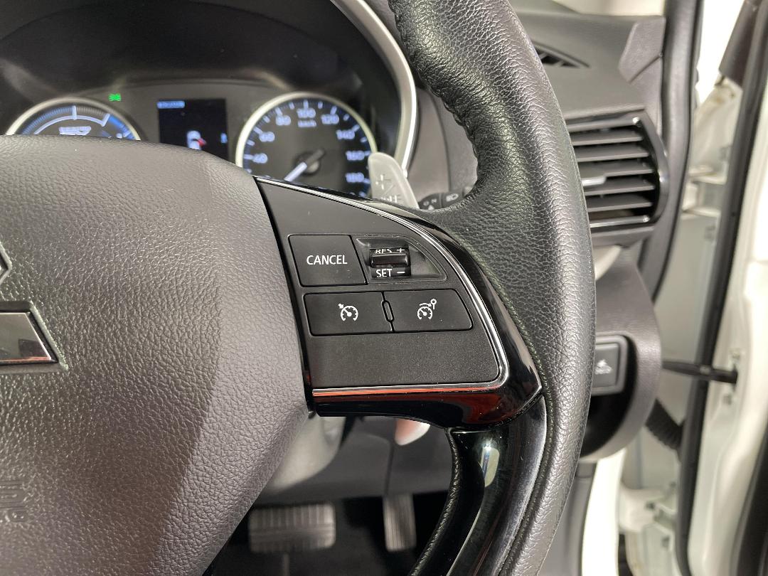 Photo '32' of Mitsubishi Eclipse Cross