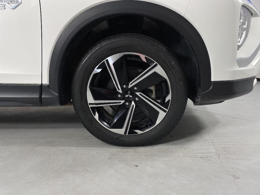 Photo '9' of Mitsubishi Eclipse Cross