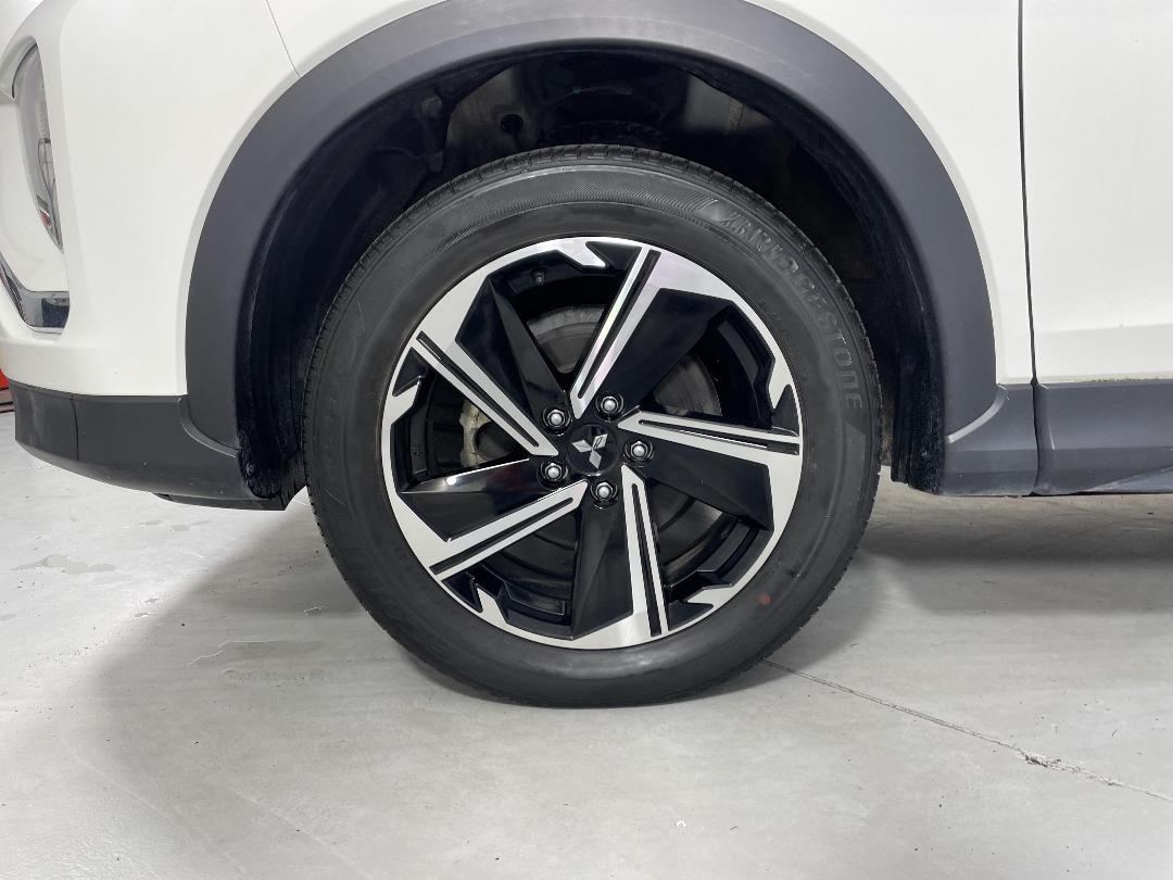 Photo '10' of Mitsubishi Eclipse Cross