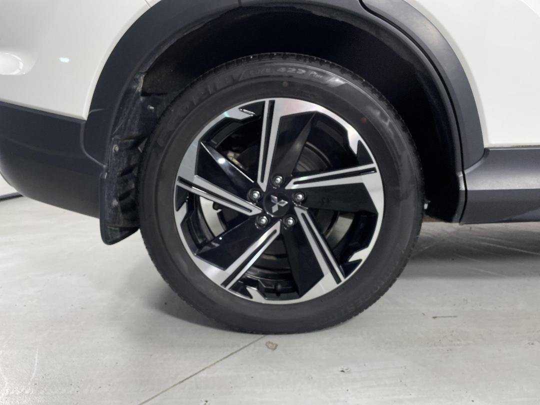 Photo '12' of Mitsubishi Eclipse Cross