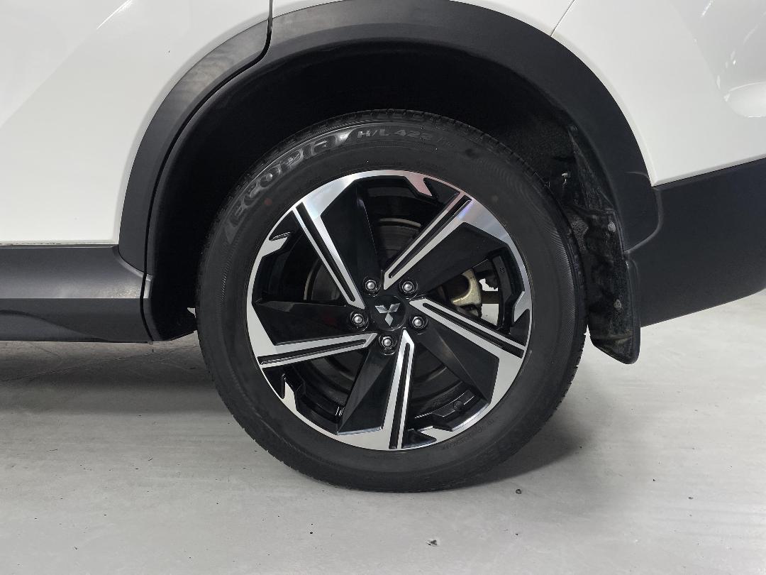 Photo '11' of Mitsubishi Eclipse Cross