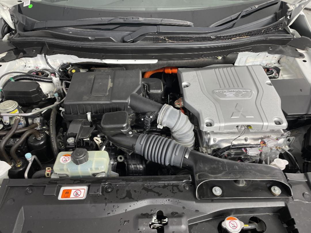 Photo '13' of Mitsubishi Eclipse Cross