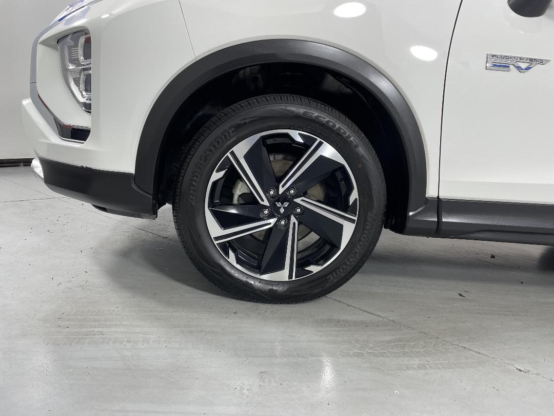 Photo '10' of Mitsubishi Eclipse Cross