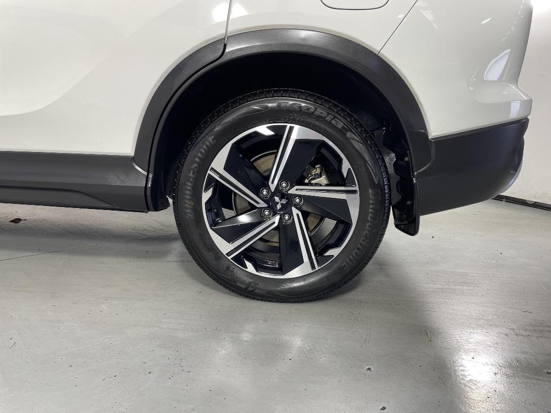 Photo '11' of Mitsubishi Eclipse Cross