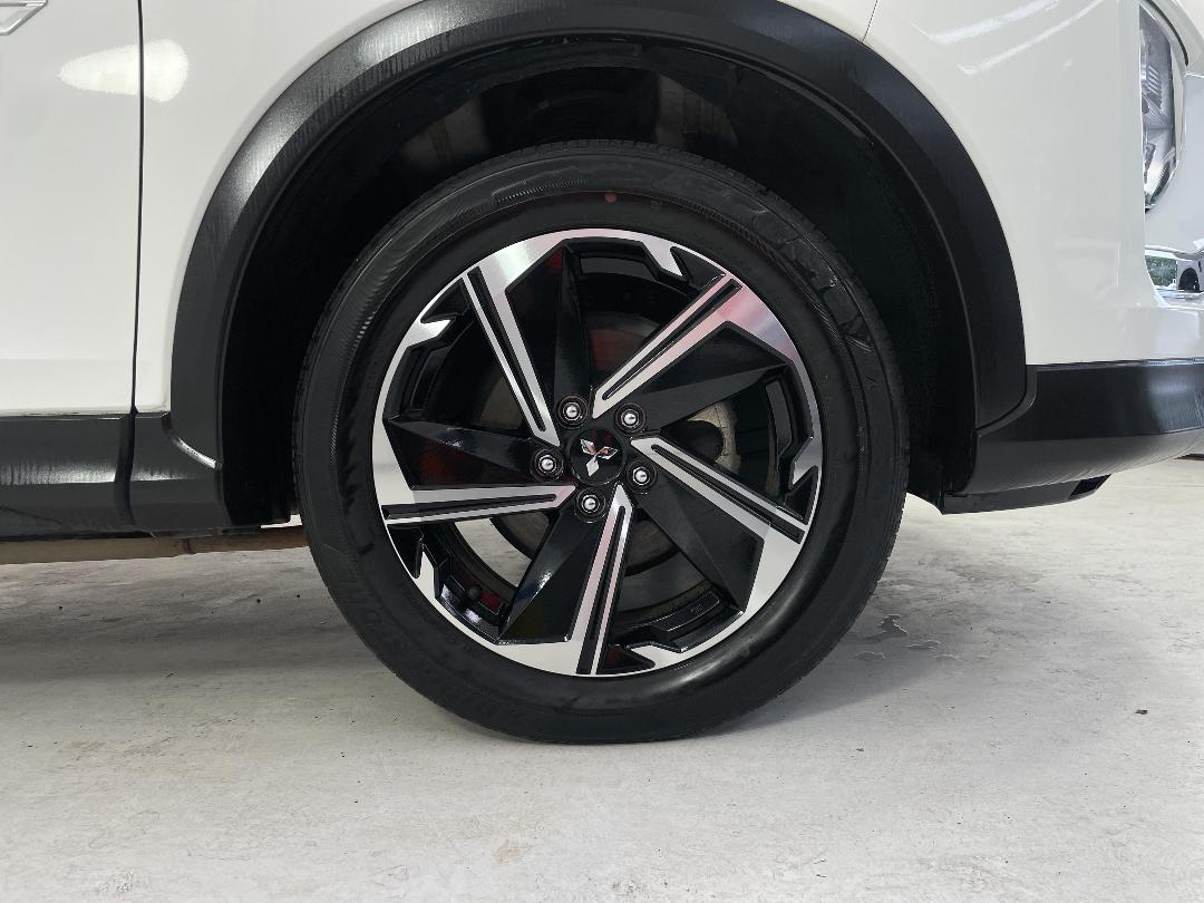 Photo '9' of Mitsubishi Eclipse Cross