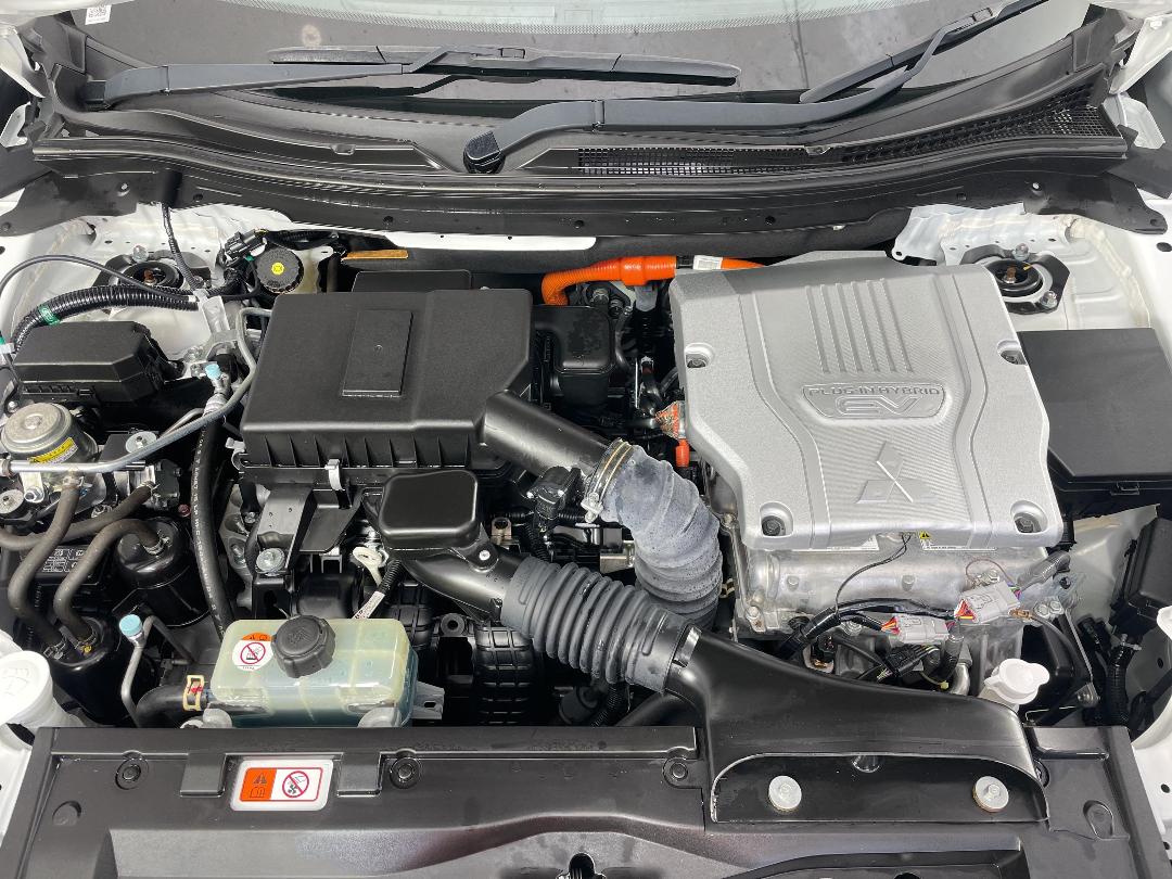 Photo '13' of Mitsubishi Eclipse Cross