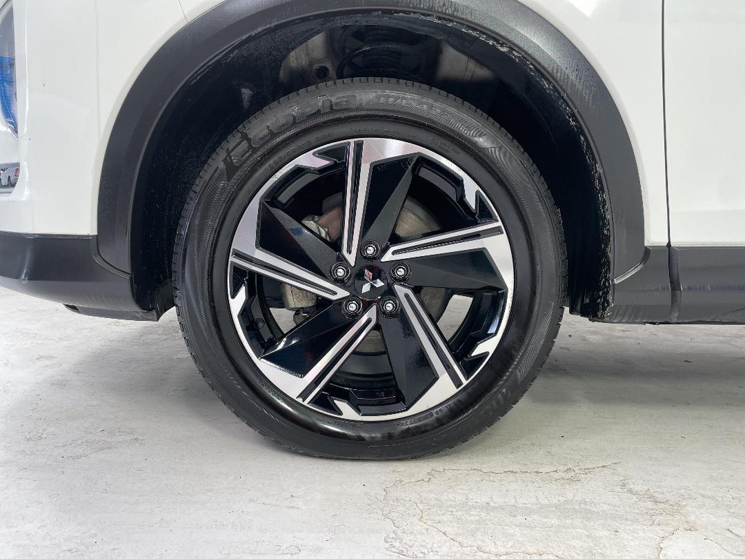 Photo '10' of Mitsubishi Eclipse Cross