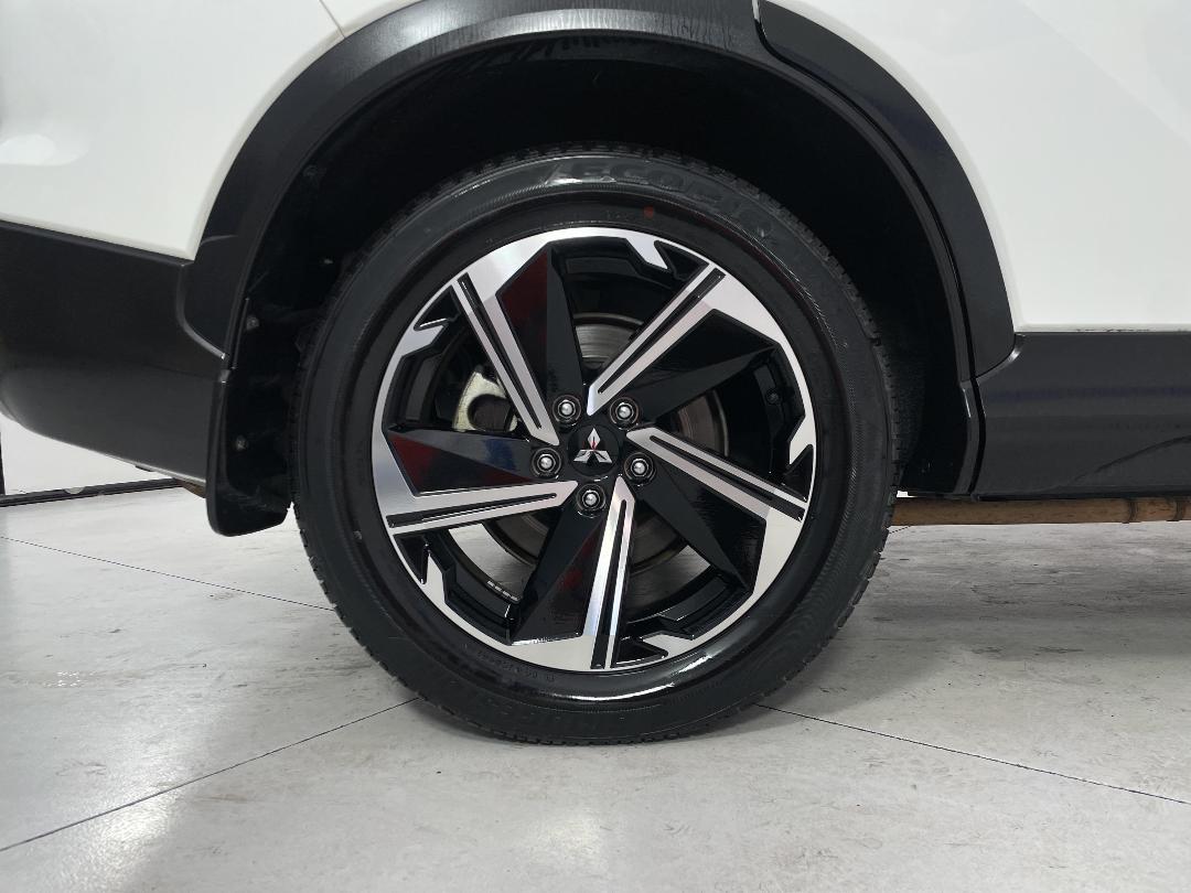 Photo '12' of Mitsubishi Eclipse Cross