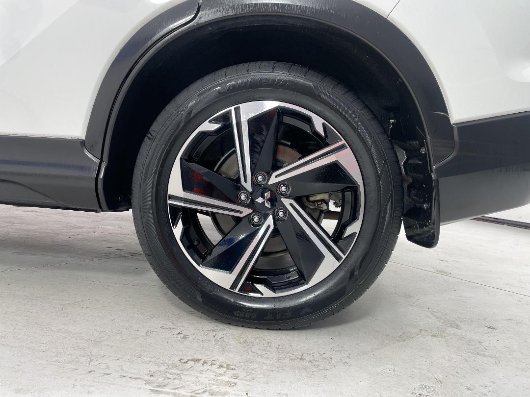 Photo '11' of Mitsubishi Eclipse Cross