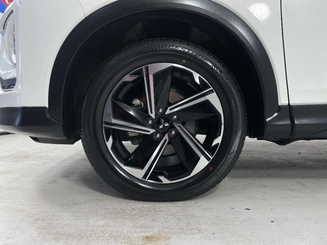 Photo '10' of Mitsubishi Eclipse Cross