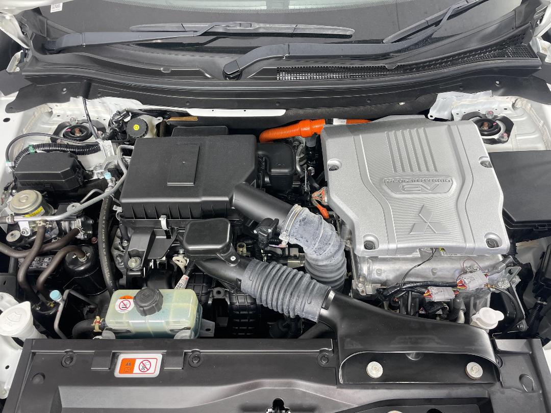 Photo '13' of Mitsubishi Eclipse Cross