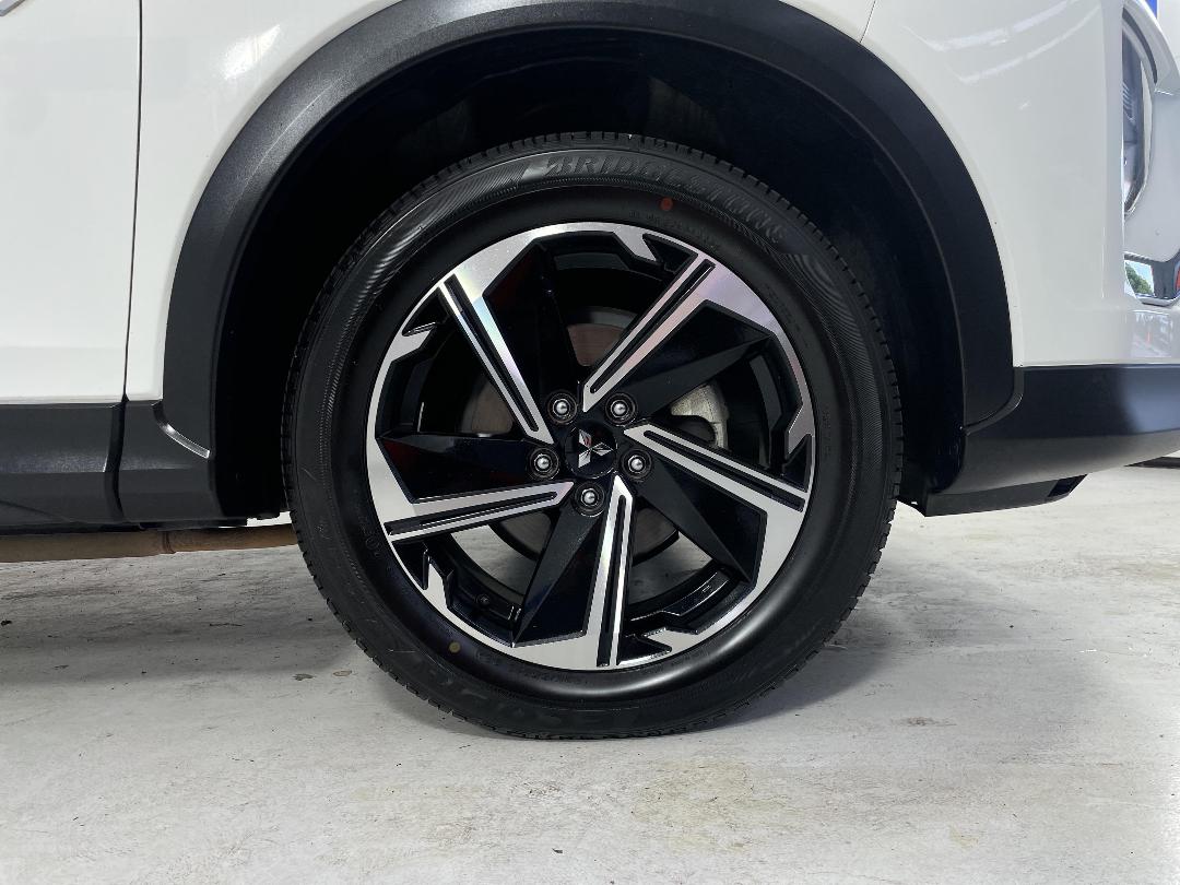 Photo '9' of Mitsubishi Eclipse Cross