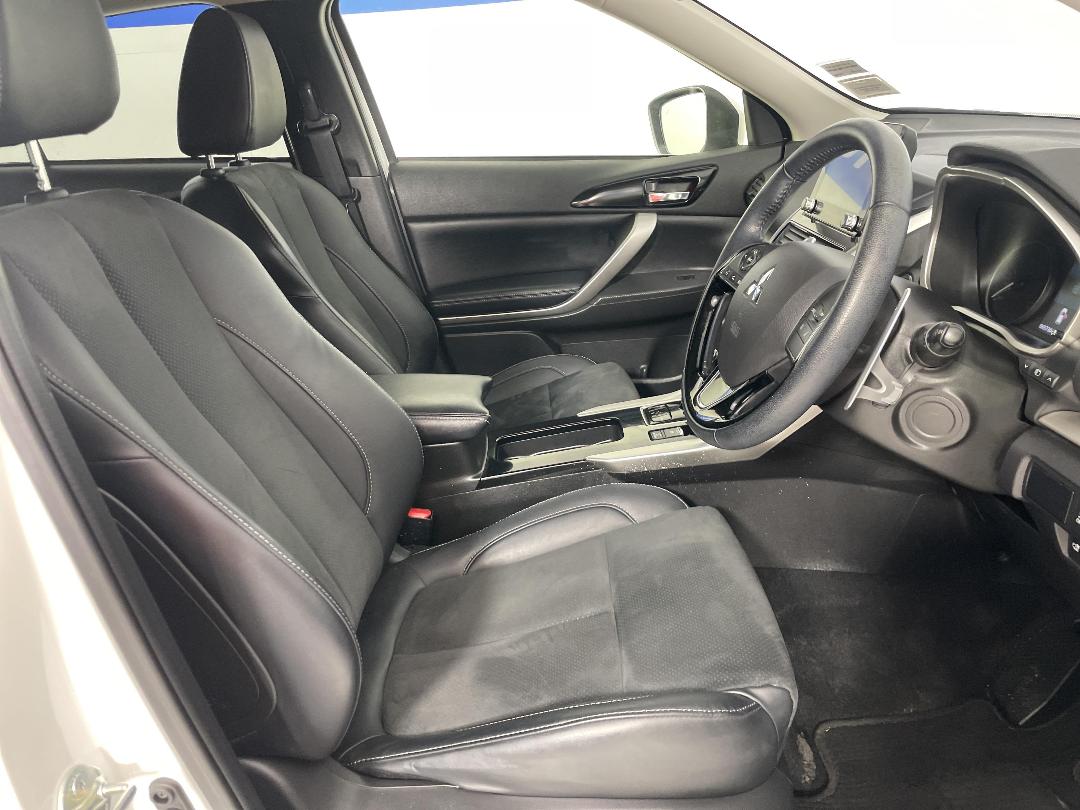 Photo '16' of Mitsubishi Eclipse Cross