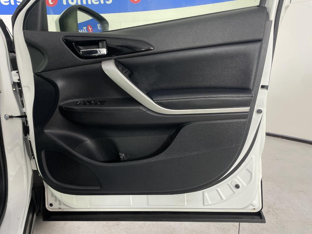 Photo '15' of Mitsubishi Eclipse Cross