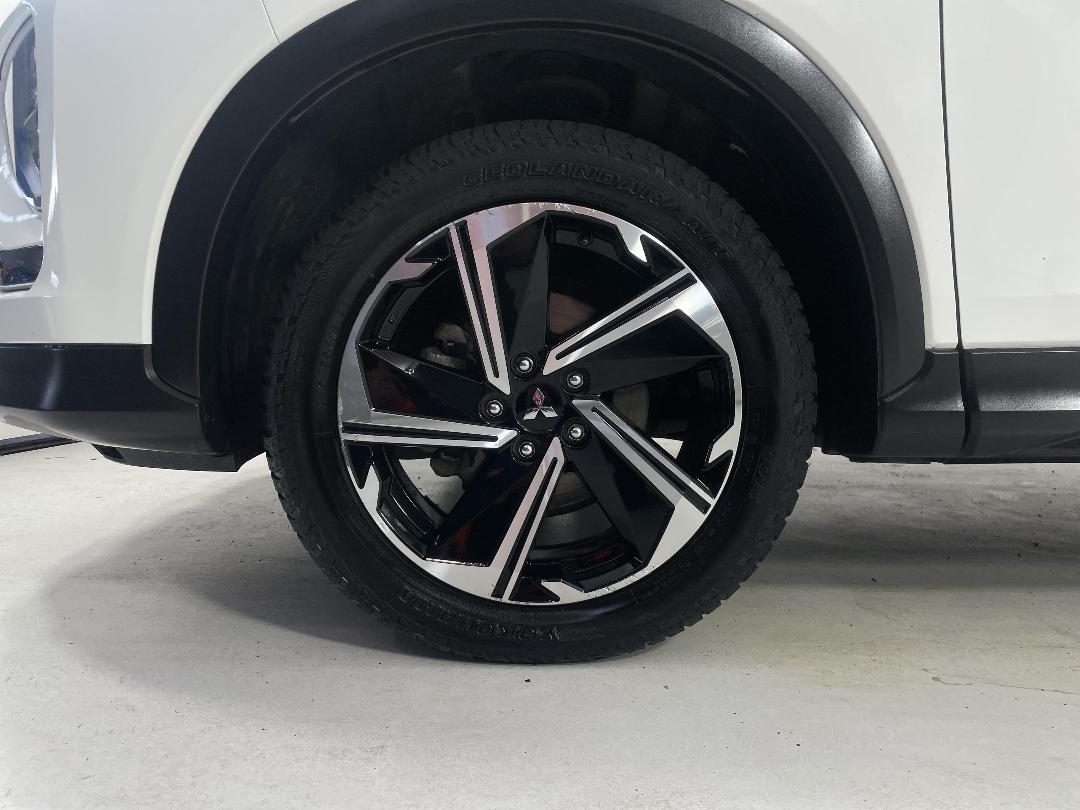 Photo '10' of Mitsubishi Eclipse Cross