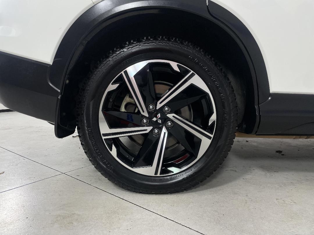 Photo '12' of Mitsubishi Eclipse Cross