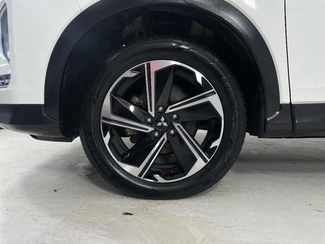 Photo '10' of Mitsubishi Eclipse Cross