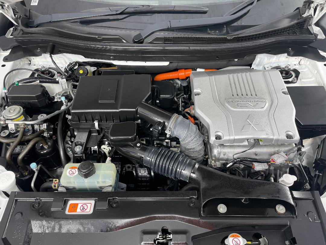 Photo '13' of Mitsubishi Eclipse Cross