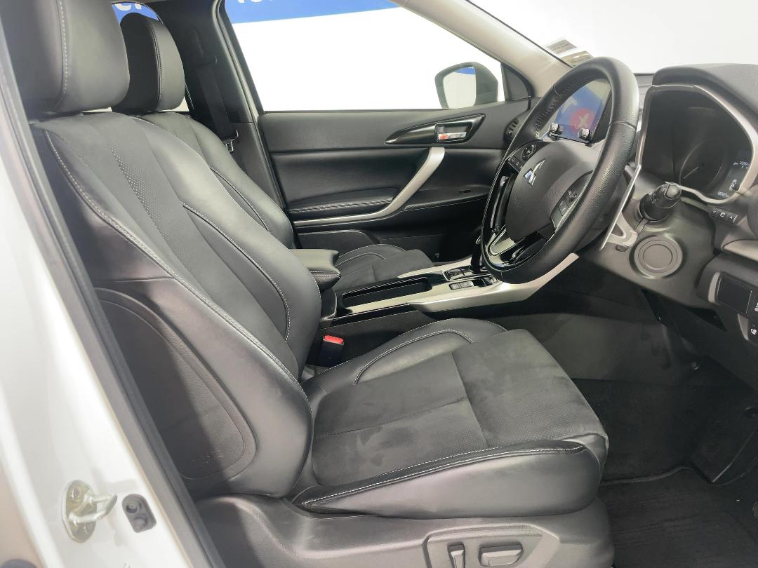 Photo '16' of Mitsubishi Eclipse Cross Photo '16' of Mitsubishi Eclipse Cross