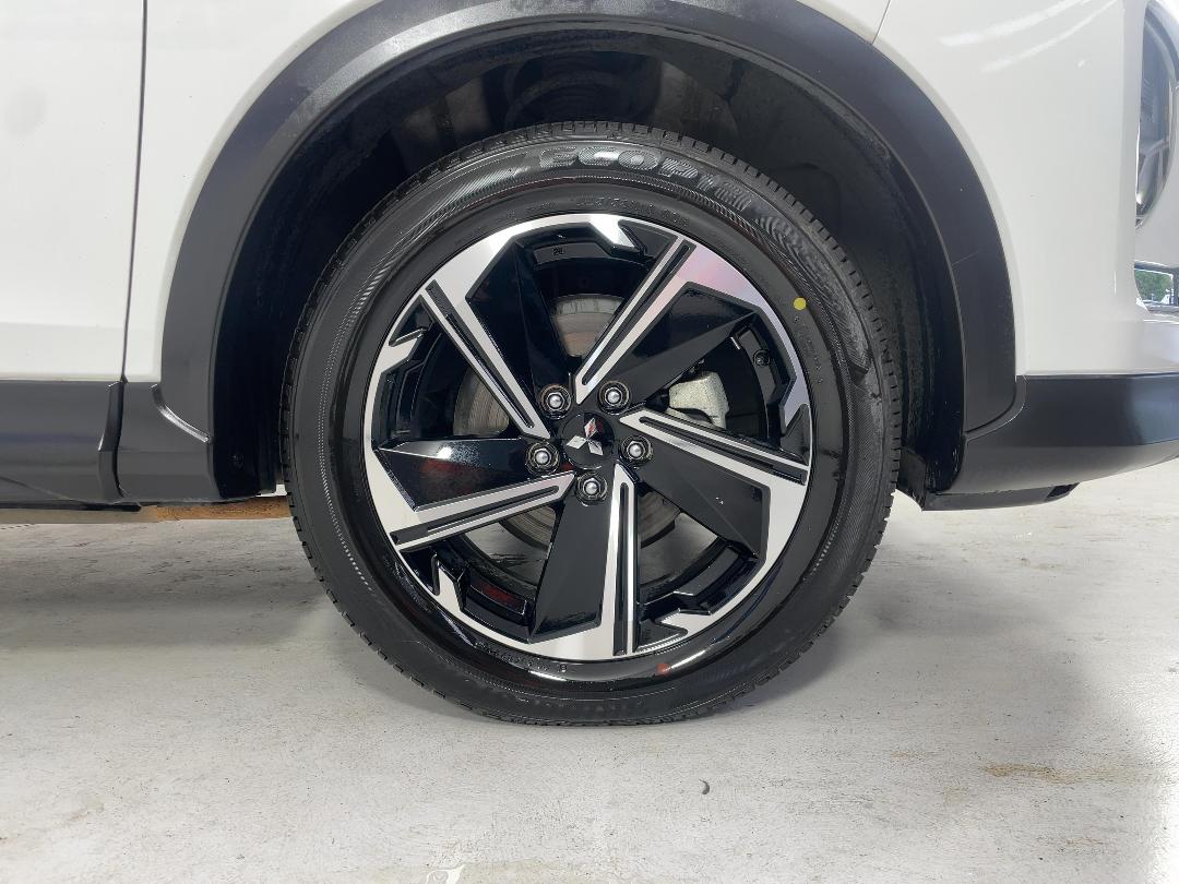 Photo '9' of Mitsubishi Eclipse Cross Photo '9' of Mitsubishi Eclipse Cross