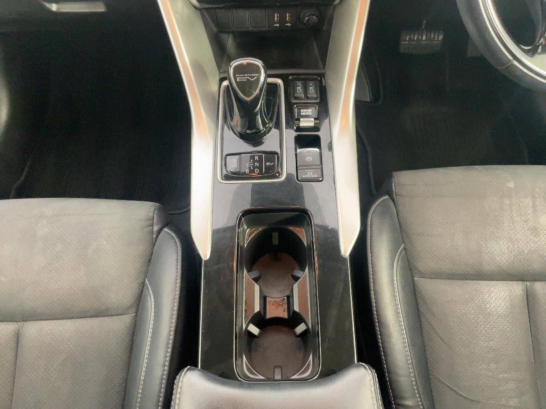 Photo '18' of Mitsubishi Eclipse Cross Photo '18' of Mitsubishi Eclipse Cross