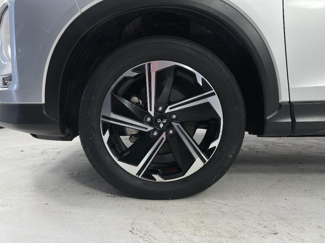 Photo '10' of Mitsubishi Eclipse Cross