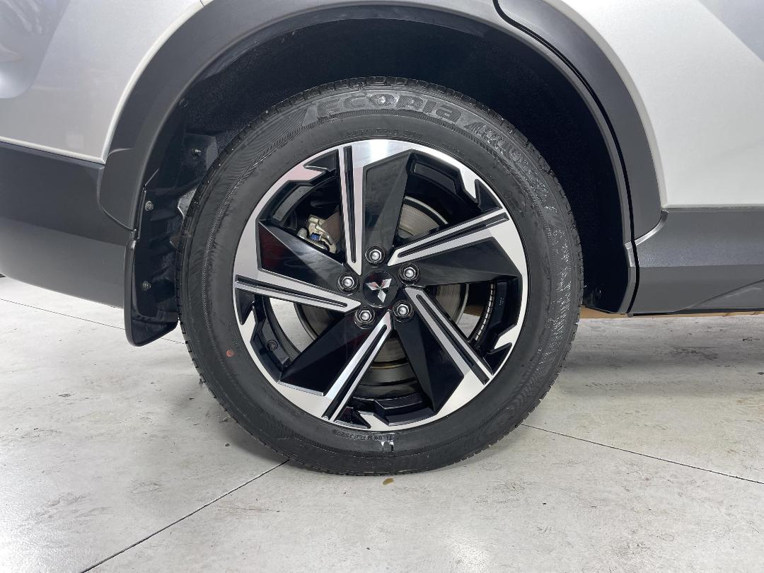 Photo '12' of Mitsubishi Eclipse Cross