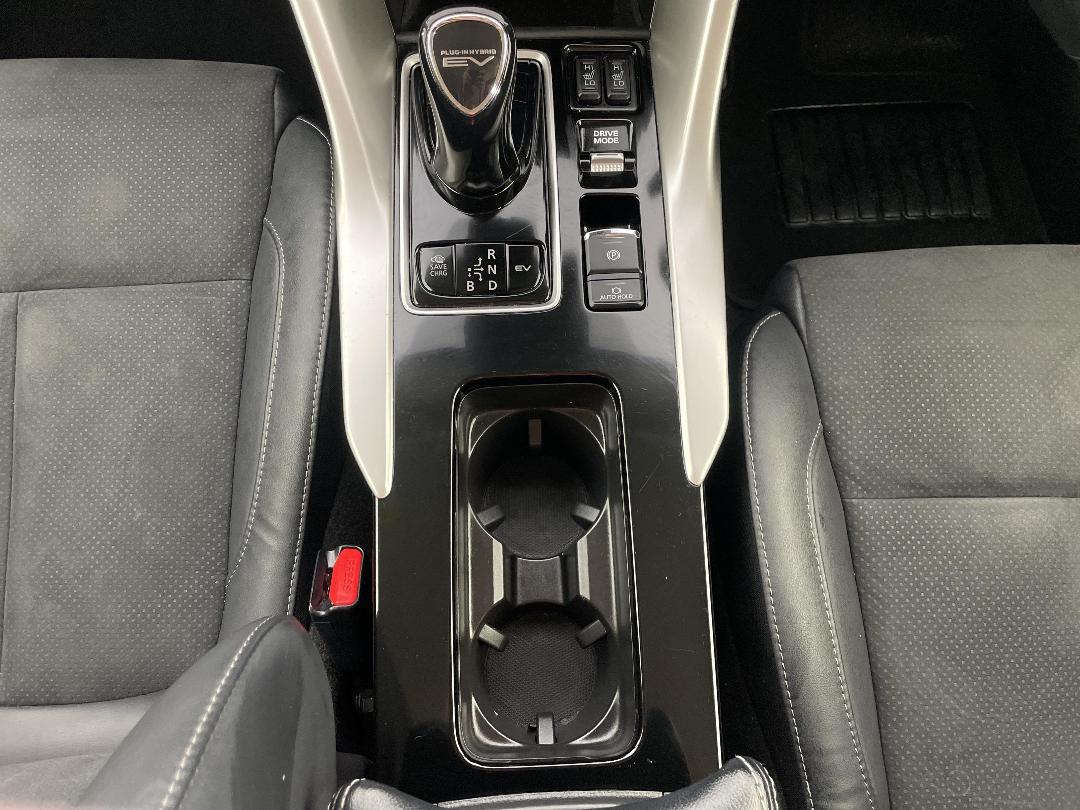 Photo '18' of Mitsubishi Eclipse Cross