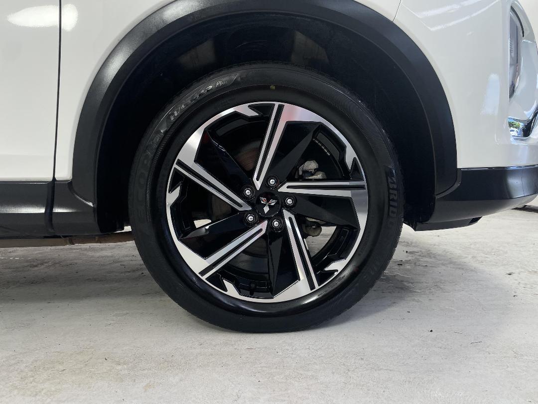 Photo '9' of Mitsubishi Eclipse Cross Photo '9' of Mitsubishi Eclipse Cross