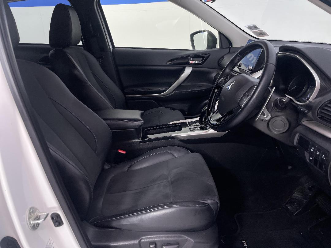 Photo '16' of Mitsubishi Eclipse Cross Photo '16' of Mitsubishi Eclipse Cross