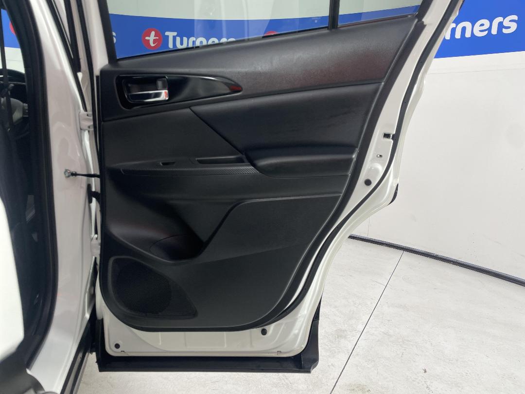 Photo '19' of Mitsubishi Eclipse Cross Photo '19' of Mitsubishi Eclipse Cross