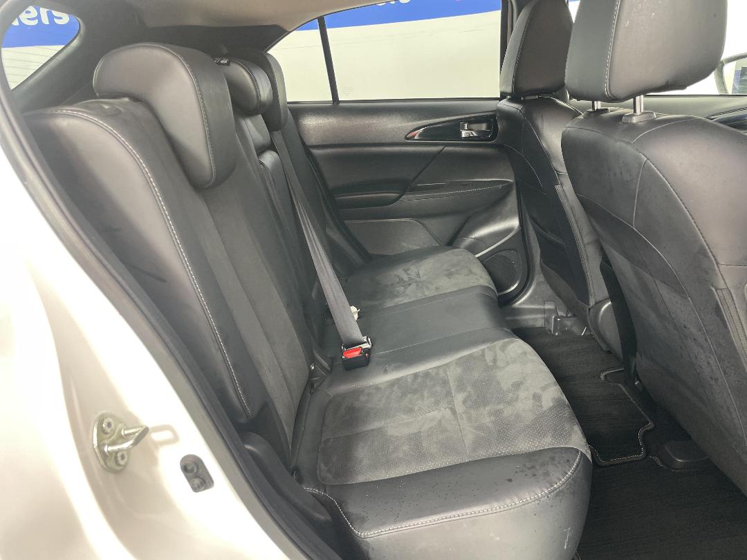 Photo '20' of Mitsubishi Eclipse Cross Photo '20' of Mitsubishi Eclipse Cross