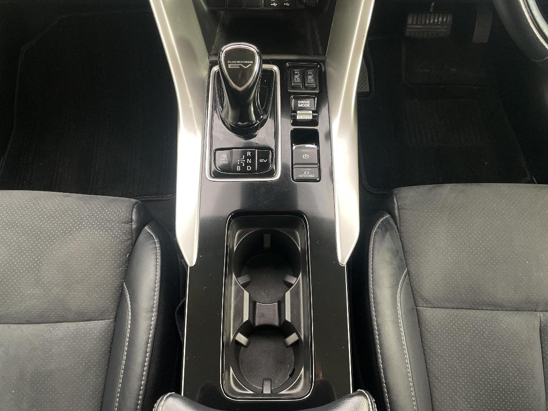 Photo '18' of Mitsubishi Eclipse Cross Photo '18' of Mitsubishi Eclipse Cross