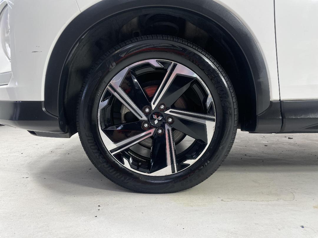 Photo '10' of Mitsubishi Eclipse Cross