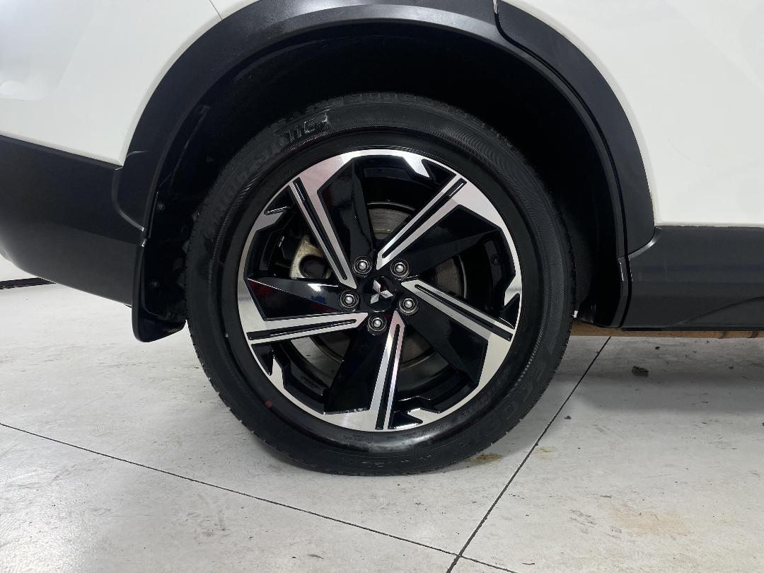 Photo '12' of Mitsubishi Eclipse Cross