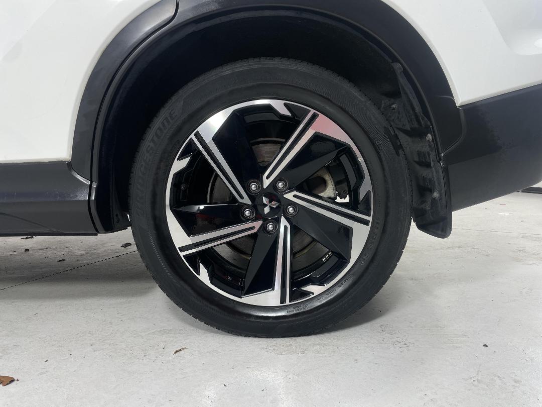 Photo '11' of Mitsubishi Eclipse Cross