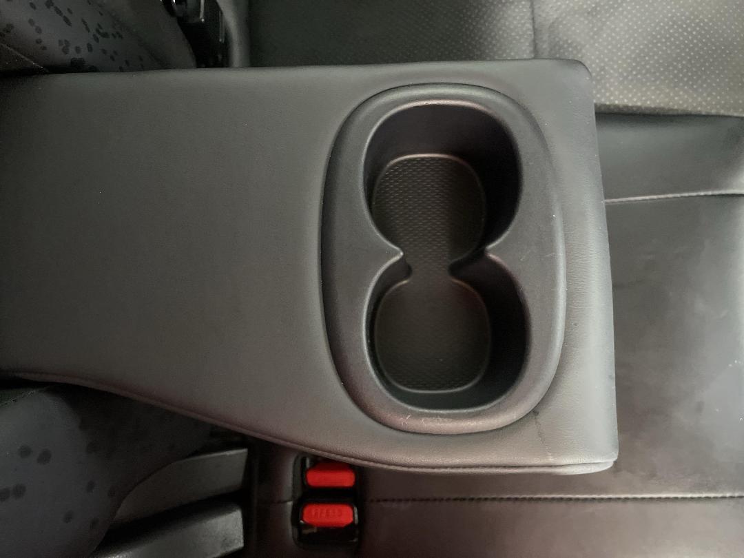 Photo '24' of Mitsubishi Eclipse Cross