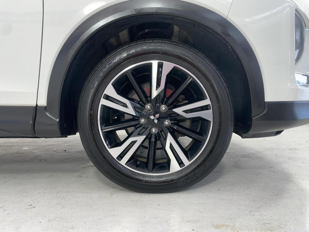 Photo '9' of Mitsubishi Eclipse Cross