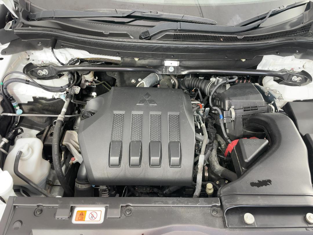 Photo '13' of Mitsubishi Eclipse Cross