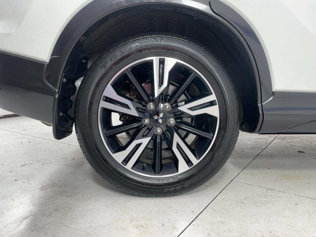 Photo '12' of Mitsubishi Eclipse Cross