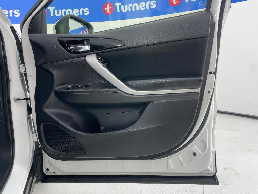 Photo '15' of Mitsubishi Eclipse Cross