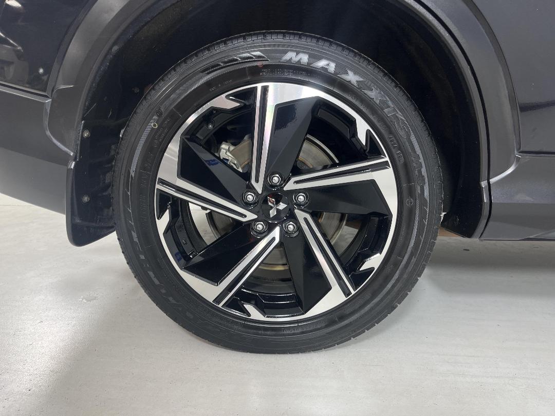 Photo '12' of Mitsubishi Eclipse Cross