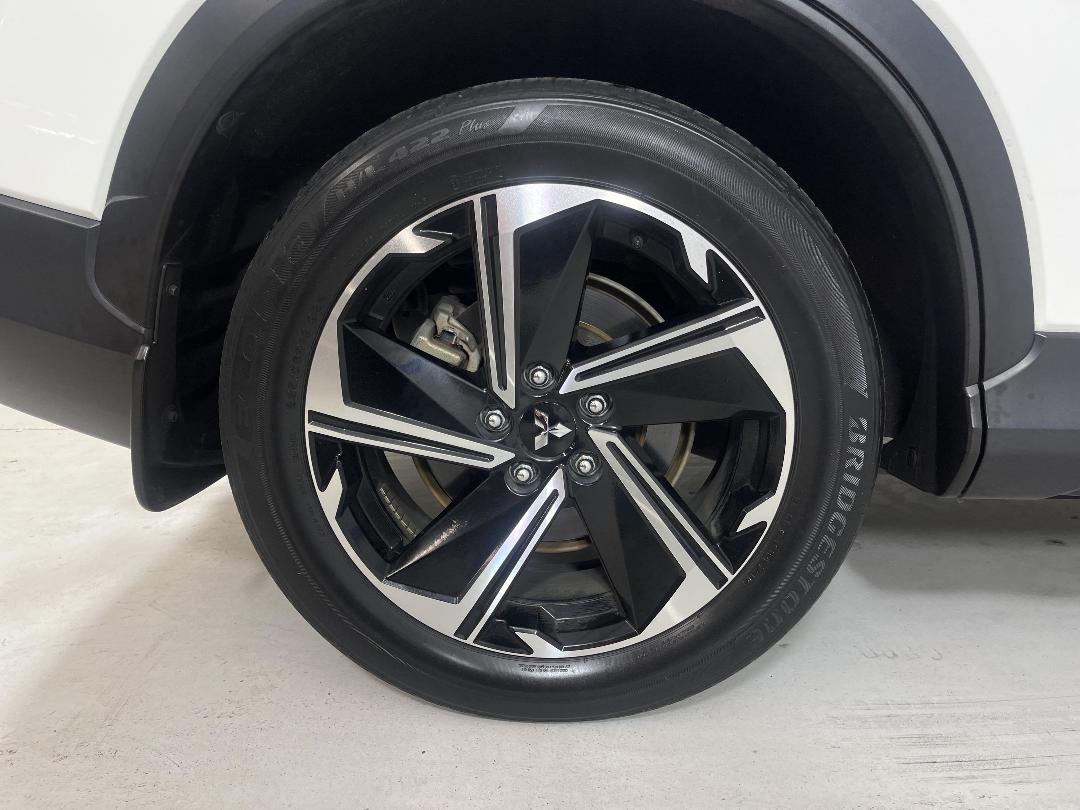 Photo '12' of Mitsubishi Eclipse Cross Photo '12' of Mitsubishi Eclipse Cross