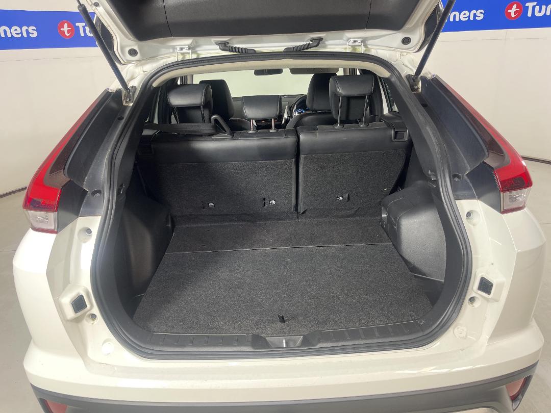 Photo '14' of Mitsubishi Eclipse Cross Photo '14' of Mitsubishi Eclipse Cross